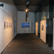 Armida Gandini, Il volo delle falene sull’onda, veduta dell’esposizione. Cortesia di Fondazione L’Arsenale