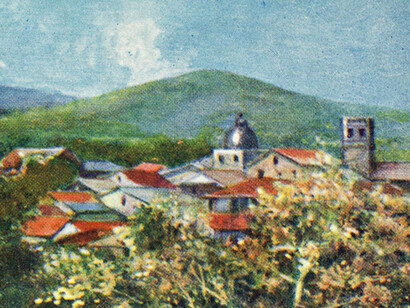 Una escena que fue oficialmente explicada, a pesar de que el público le otorgó otro significado, Bad Bunny adulto que obsequiaba uno de sus Grammys 2026 a un Bad Bunny niño.  Sin intención, Benito puso el dedo en la llaga.
Autor desconocido, 1903. Bajamón, Puerto Rico