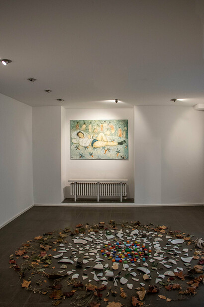 Verschiedene künstler, Roots, ausstellungsansicht. Mit freundlicher genehmigung der Luisa Catucci Gallery