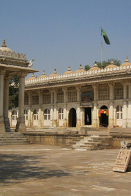 Poshina offers a rugged charm