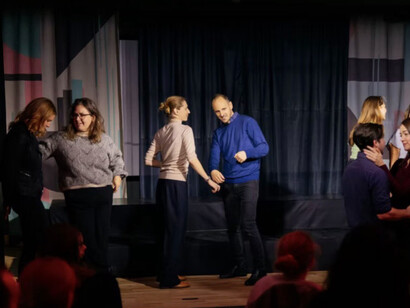 As a key centre for improvisational theatre in Budapest, Hungary, Grund Színház connects performance, education, and creative community