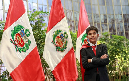 Cliver Huamán Sánchez fue recibido por el presidente de Perú tras la viralización de su stream narrando la final de la Copa Libertadores desde lo alto de un cerro