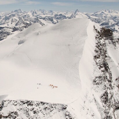 Il Grand Combin diventa così un laboratorio a cielo aperto, dove la ricerca incontra l’alta montagna. Massiccio Grand Combin, Svizzera