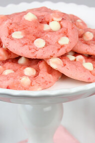 Galletas de chocolate blanco y fresas, un lindo detalle para San Valentín