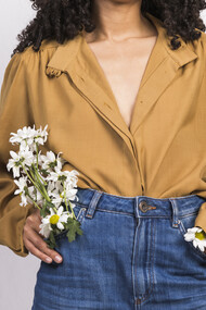 Da sofisticação dos laços XXL à descontração do fishermancore, descubra as principais inspirações para renovar o seu guarda-roupa esta temporada