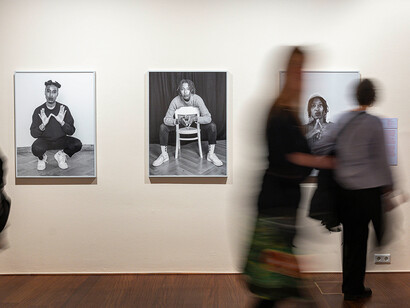 Various artists, EveryBody! The stories bodies tell. Photography and media art from 1945 to the present, exhibition view. Courtesy of Museum der Moderne