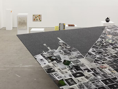 Lisa Radford, Of stadiums and construction sites (Ne change rien pour que tout soit différent), exhibition view. Courtesy of Gertrude Contemporary