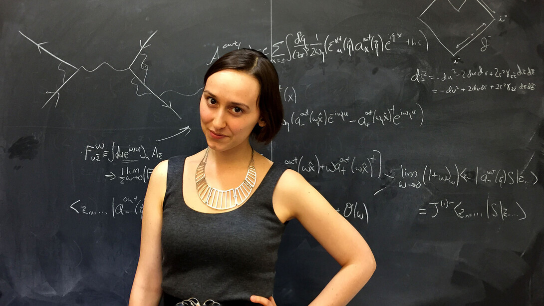 La trayectoria de Sabrina Gonzalez Pasterski encarna el talento de la inmigración latinoamericana en Estados Unidos y demuestra cómo la excelencia científica puede nacer de la perseverancia, la educación pública y una vocación temprana por comprender el universo