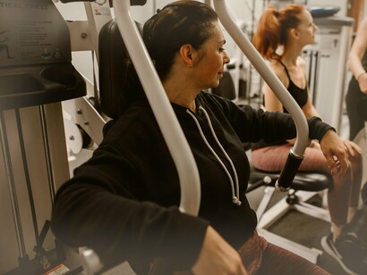 Se você não começar a cuidar do seu corpo hoje, pode estar cavando um buraco para um futuro cheio de limitações, quedas, fraturas, doenças metabólicas e até risco maior de morte precoce