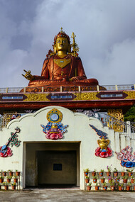 Estatua del Gurú Padmasambhava, en el monasterio de Samdrutse, Namchi, Sikkim