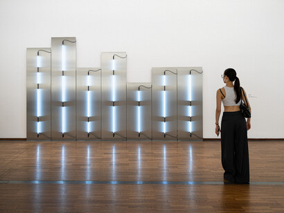 Brigitte Kowanz, Light is what we see, ausstellungsansicht. Mit freundlicher genehmigung des Albertina Museums