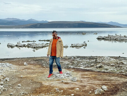 Situated in Mono County, California, Mono Lake is a saline soda lake that formed at least 760,000 years ago in an endorheic basin. Its lack of an outlet has led to high salt concentrations, giving the lake its characteristic alkalinity, USA