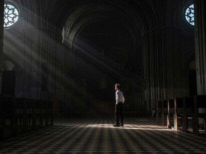 La libertad individual constituye un principio central para evaluar la legitimidad de cualquier sistema político o social