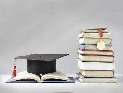 O normal é ter-se um plano daquilo que se quer fazer com a investigação desde pergunta de partida, objetivos do estudo, bem como as motivações e a elaboração da metodologia da investigação. Diria que a primeira parte foi fazível com os seus percalços, mas consegui fazê-la sem grandes problemas. Outra história foi desenvolver a metodologia, porque nada me fazia sentido. Até que uma luzinha se acendeu ao fundo do túnel e hoje posso dizer que apesar dos percalços que surgiram orgulho-me do que fiz