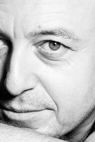 Moroccan fashion designer Albert Oiknine is known for having his outfits worn by several renowned celebrities