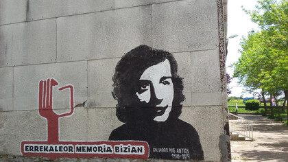 Mural en memoria de Salvador Puig Antich, ejecutado por el régimen franquista a garrote vil el 2 de marzo de 1974 por motivos políticos, ubicado en el barrio vitoriano de Errekaleor, barrio de la ciudad de Vitoria, capital de la provincia de Álava en el País Vasco, España