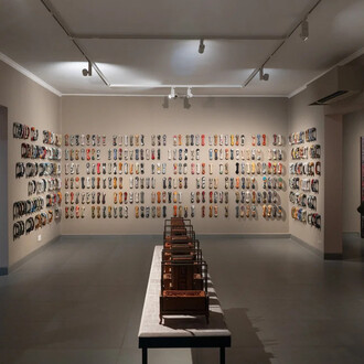 Debasish Mukherjee, Abr kyā chīz hai? / What really is a cloud? Exhibition view. Courtesy of Akar Prakar