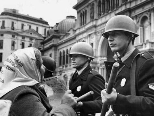 Gracias a su búsqueda incansable, la identidad de numerosos nietos apropiados durante la dictadura pudo ser recuperada, devolviendo fragmentos de verdad a una historia marcada por la ausencia