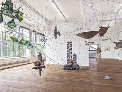 Rob Voerman, Entropic empire, ausstellungsansicht. Mit freundlicher genehmigung des Museum der Moderne