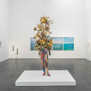 Varios artistas, Ciudad en el jardín: arte y activismo cuir en Chicago, vista de exhibición. Cortesía del MCA Chicago