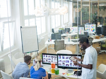 Les écrans donnent aussi des ordres