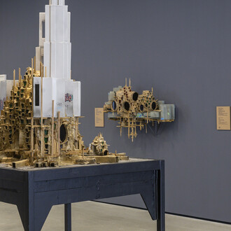 Rob Voerman, Entropic empire, ausstellungsansicht. Mit freundlicher genehmigung des Museum der Moderne