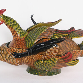 Ardmore, Mating cranes vessel by sculptor Victor Shabalala and painter Roux Gwala, 2005. Courtesy of Contemporary Art Matters 