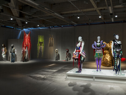 Social fabric, exhibition view. Courtesy of EMMA