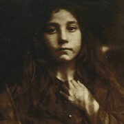 Julia Margaret Cameron, Kate Keown, stampa all'albumina, 25,5 x 20,5 cm, 1864 ca., Mart, Museo di arte moderna e contemporanea di Trento e Rovereto, Collezione M. Trevisan (dettaglio)