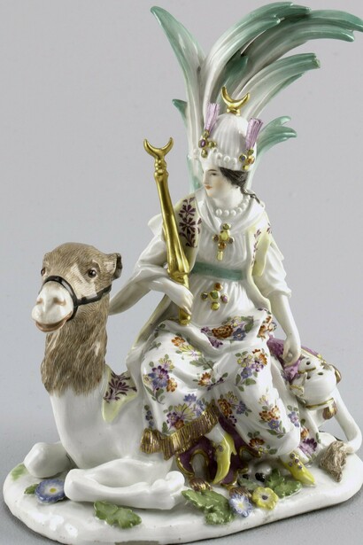 Artista desconocido, "Asia", figura alegórica de porcelana, circa 1760