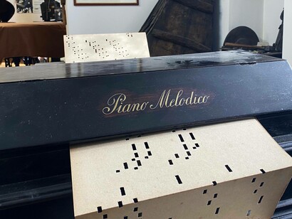 Strumenti in mostra nell'atelier Galvan