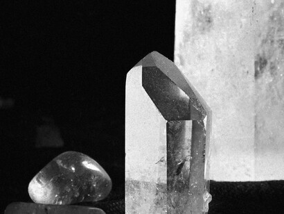 Precisamos aprender a ter fé na Graça, para não impedir que ela aconteça. Seu propósito é resgatar e fortalecer o que somos, nos capacitando a viver a vida superando nossas fraquezas e aspirando suas fortalezas