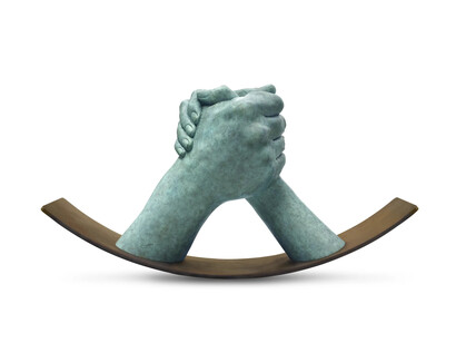 Lorenzo Quinn, United emotions. Cortesia di Contini Art Gallery