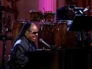 Stevie Wonder, in foto, aveva solo 11 anni quando nel 1961 firma un contratto con la Motown Records