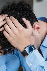 O desenvolvimento de aptidões emocionais, como gestão de estresse e frustração, se tornou essencial para enfrentar os desafios diários. Estas habilidades promovem resiliência e relações mais saudáveis em um mundo interconectado