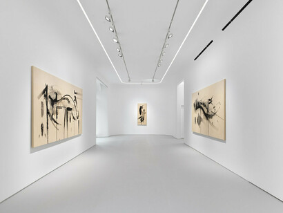 Elizabeth Neel, In the guts of the living, exhibition view. Courtesy of Jack Shainman Gallery