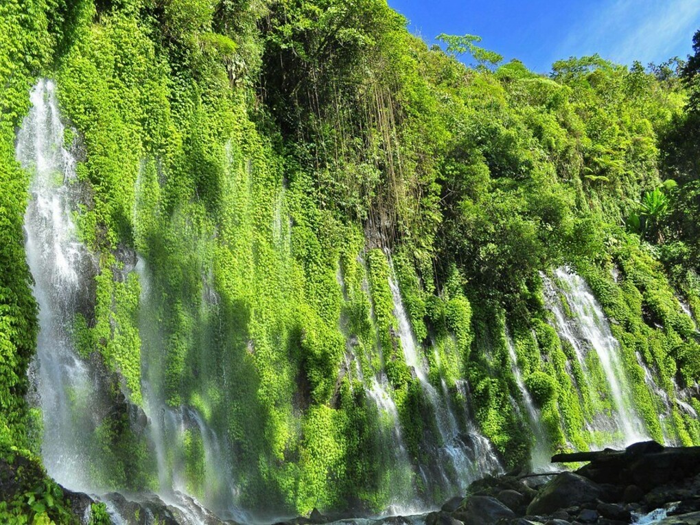 Asik-Asik Falls | Meer