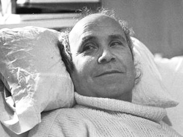 Ramón Sampedro convirtió su inmovilidad física en un espacio de lucidez radical desde el cual pensó la dignidad, la libertad y el derecho a decidir sobre el propio final