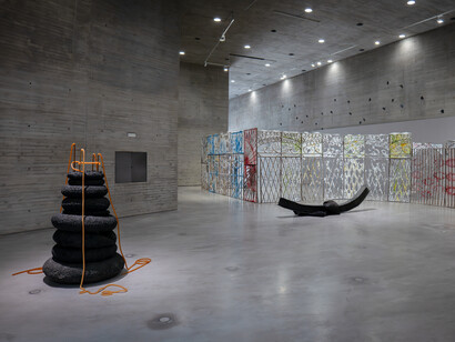 Sofía Salazar Rosales, Travesías de una lágrima, vista de exhibición. Cortesía del Centro de Creación Contemporánea de Andalucía