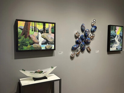 Various artists, Western North Carolina glass, exhibition view. Courtesy of Momentum Gallery