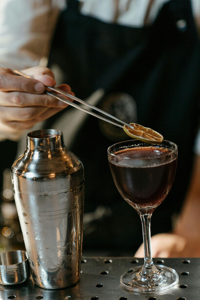 El consumo de alcohol ha pasado de ser una práctica ceremonial de origen ancestral a una actividad de entretenimiento social