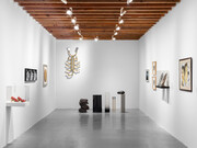Various artists, An unlikely inventory. Dialogues with Surrealism, exhibition view. Courtesy of kurimanzutto