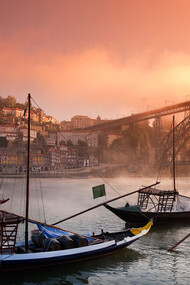 Vista de la Ribeira y el puente D. Luis I desde Vila Nova de Gaia