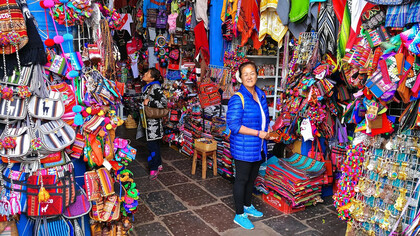 Mercado Central de San Pedro, Perú. El espíritu emprendedor en el Perú se ha convertido en un motor esencial del desarrollo económico y social del país