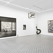 Karl Haendel, Blind faith, hope, Pandora’s box, messiahs, exhibition view. Courtesy of Wentrup