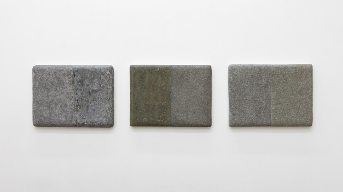 Hughes Dubuisson, Diptyques, vue de l'exposition. Avec l'aimable autorisation de l'artiste et de Rossicontemporary. Photo de Vincent Everarts