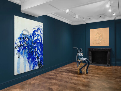Maggi Hambling and Sarah Lucas, Ooo la la, exhibition view. Courtesy of Sadie Coles HQ
