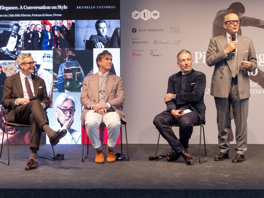 Brunello Cucinelli e Mr Porter alla Tavola Rotonda presso l’Unicredit Theatre della Fortezza da Basso di Firenze. Credits: F.Guazzelli