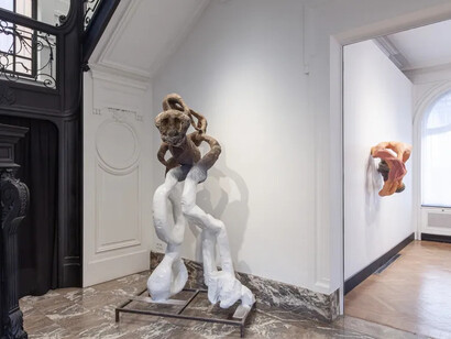 Leo Orta, Uncanny in the man sane. Être-anges (ways of being), vista della mostra. Per gentile concessione della Galerie Christophe Gaillard