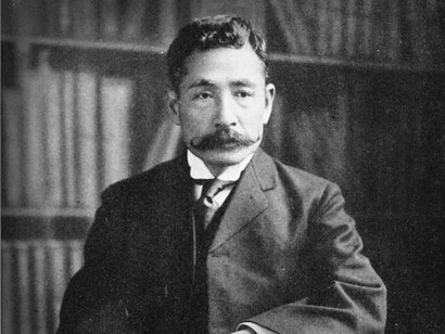 Natsume Sõseki em Tóquio, Japão. Sōseki se tornou conhecido por sua sensibilidade, pela mistura de influências ocidentais com elementos tradicionais japoneses